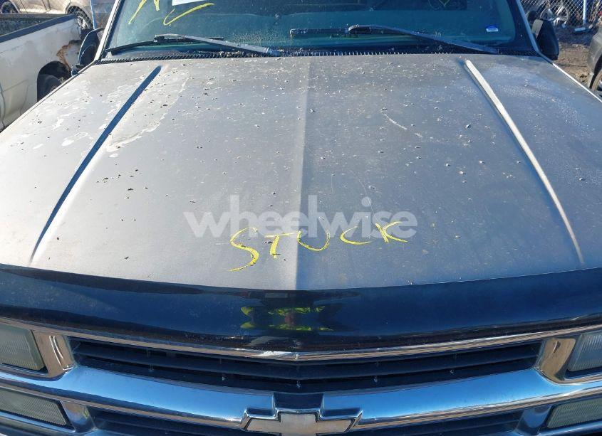 Photo 10 of 1999 Chevrolet C1500 LS (VIN 1GCEC19R7XR133266)