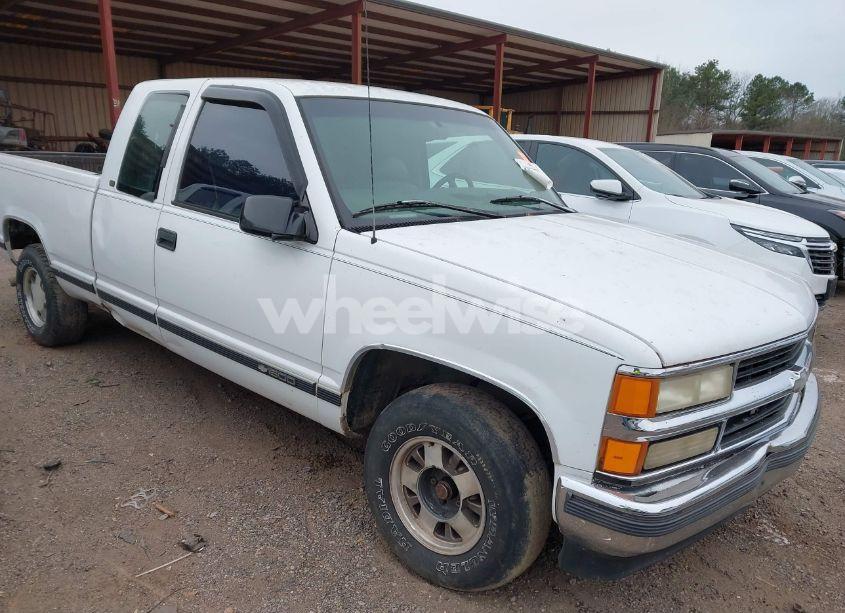 1997 Chevrolet C1500 FLEETSIDE (VIN 1GCEC19R8VE219044) main photo
