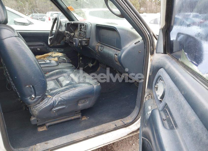 Photo 5 of 1997 Chevrolet C1500 FLEETSIDE (VIN 1GCEC19R8VE219044)