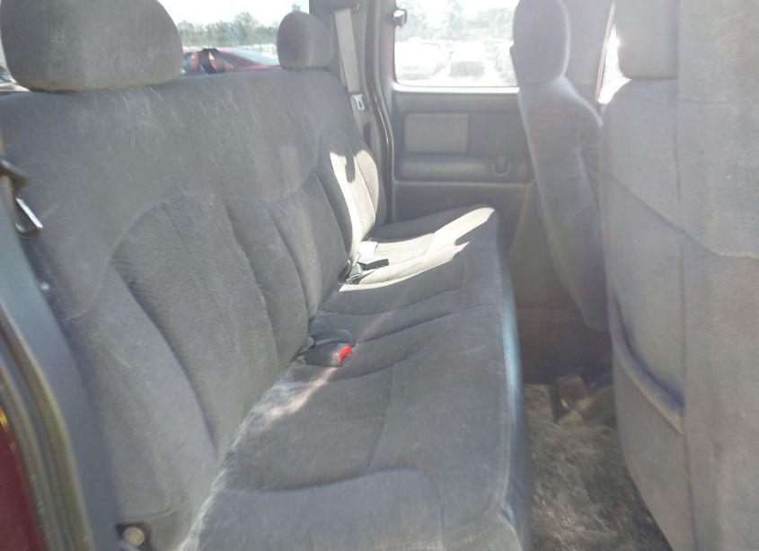 Photo 8 of 2002 Chevrolet Silverado 1500 LS (VIN 1GCEC19T02E139115)