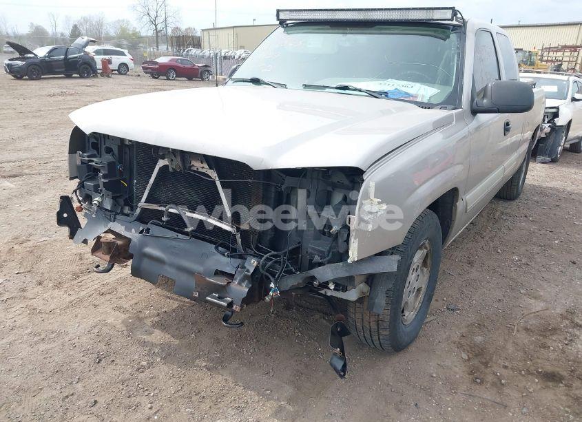 Photo 6 of 2004 Chevrolet Silverado 1500 LS (VIN 1GCEC19T04E388209)
