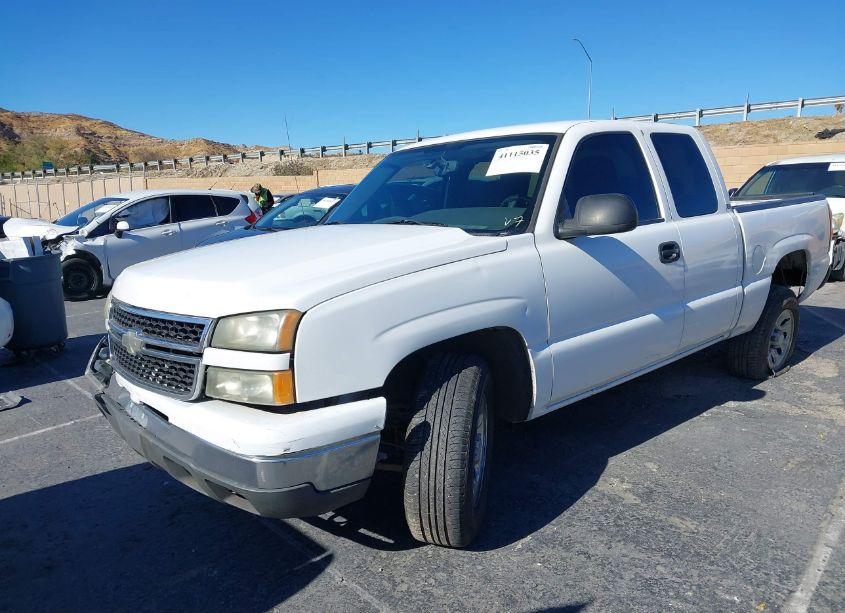 Photo 2 of 2006 Chevrolet Silverado 1500 LT1 (VIN 1GCEC19T06Z149688)
