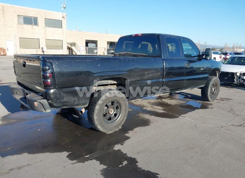 Photo 4 of 2001 Chevrolet Silverado 1500 LS (VIN 1GCEC19T11E299132)