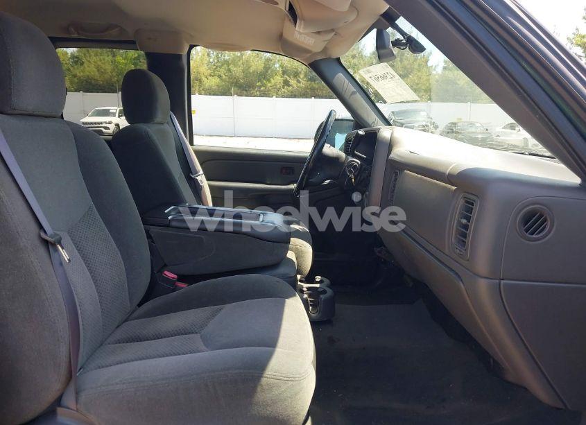 Photo 5 of 2004 Chevrolet Silverado 1500 LS (VIN 1GCEC19T24Z272454)