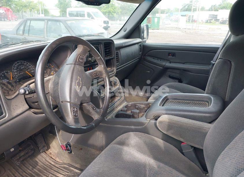 Photo 5 of 2005 Chevrolet Silverado 1500 LS (VIN 1GCEC19T25Z189317)