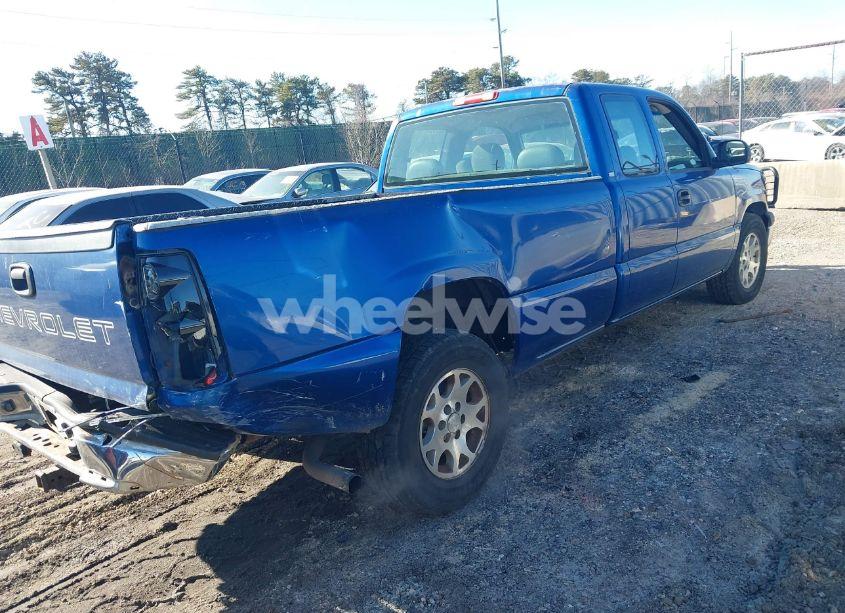 Photo 4 of 2003 Chevrolet Silverado 1500 (VIN 1GCEC19T33E272436)