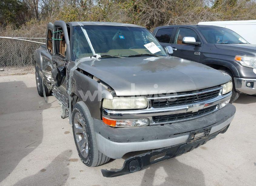 2000 Chevrolet Silverado 1500 LS (VIN 1GCEC19T4YZ323653) main photo