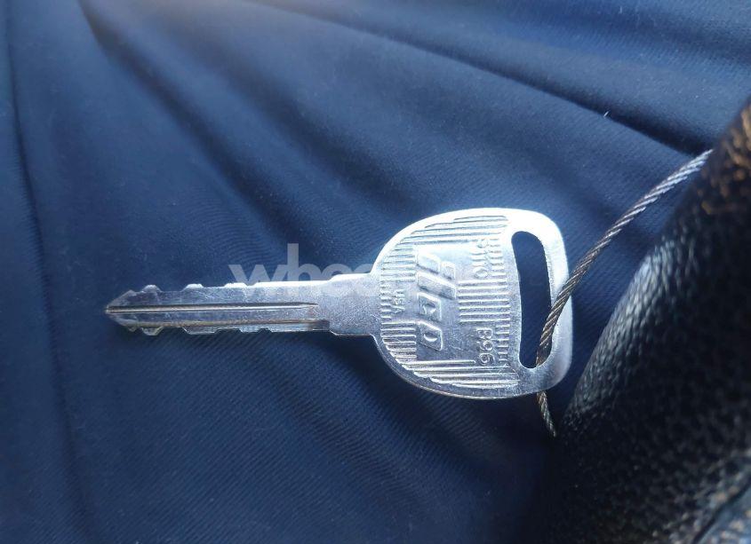 Photo 11 of 2000 Chevrolet Silverado 1500 LS (VIN 1GCEC19T4YZ323653)