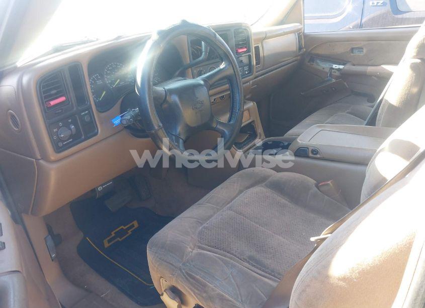 Photo 5 of 2000 Chevrolet Silverado 1500 LS (VIN 1GCEC19T4YZ323653)