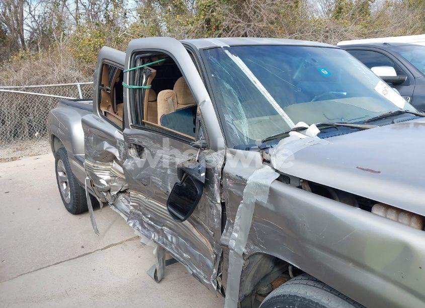 Photo 6 of 2000 Chevrolet Silverado 1500 LS (VIN 1GCEC19T4YZ323653)