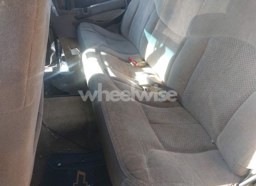 Photo 8 of 2000 Chevrolet Silverado 1500 LS (VIN 1GCEC19T4YZ323653)