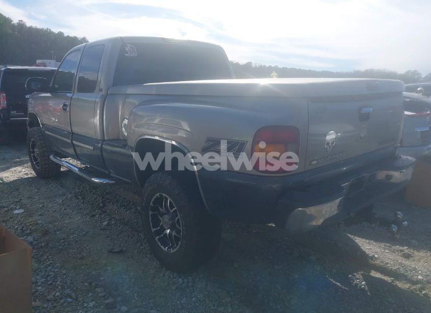 Photo 3 of 2003 Chevrolet Silverado 1500 LT (VIN 1GCEC19T53Z223263)
