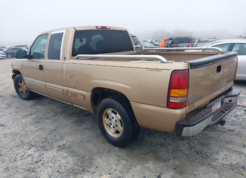 Photo 3 of 2000 Chevrolet Silverado 1500 LS (VIN 1GCEC19T5YZ306151)