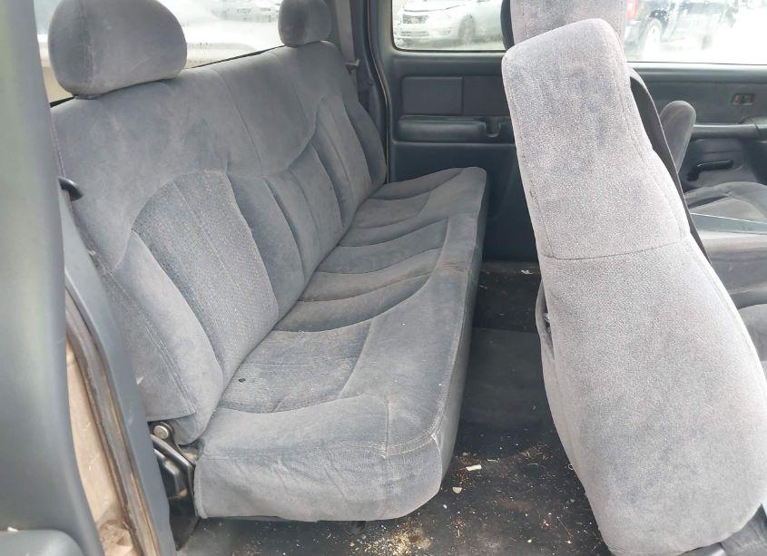 Photo 8 of 2000 Chevrolet Silverado 1500 LS (VIN 1GCEC19T5YZ306151)