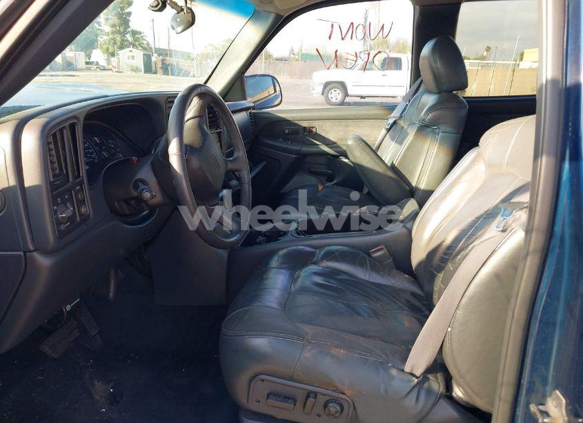 Photo 5 of 2000 Chevrolet Silverado 1500 LT (VIN 1GCEC19T6YZ156034)