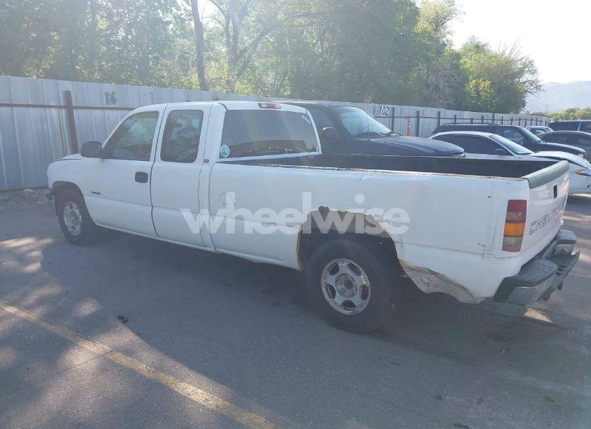 Photo 3 of 2001 Chevrolet Silverado 1500 (VIN 1GCEC19T71E281783)