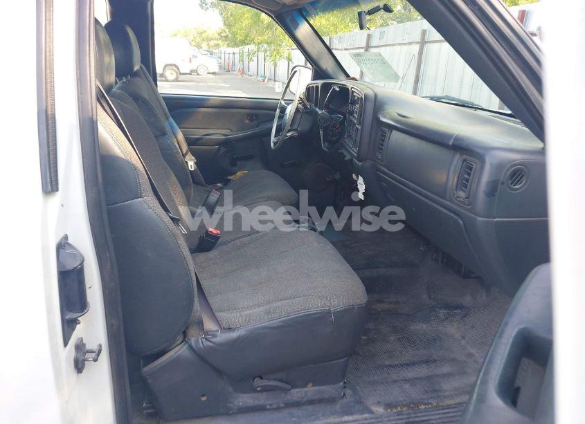 Photo 5 of 2001 Chevrolet Silverado 1500 (VIN 1GCEC19T71E281783)