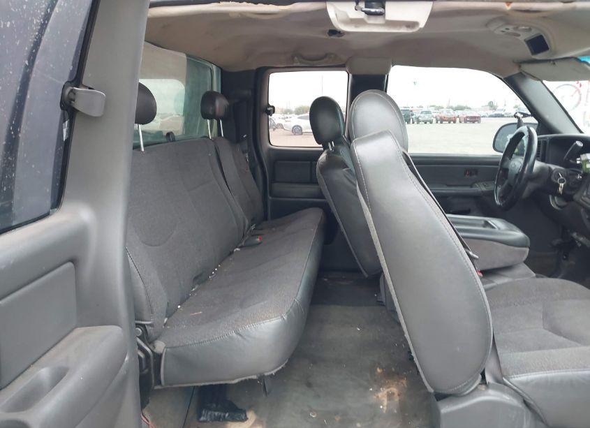 Photo 8 of 2005 Chevrolet Silverado 1500 (VIN 1GCEC19T75Z179799)