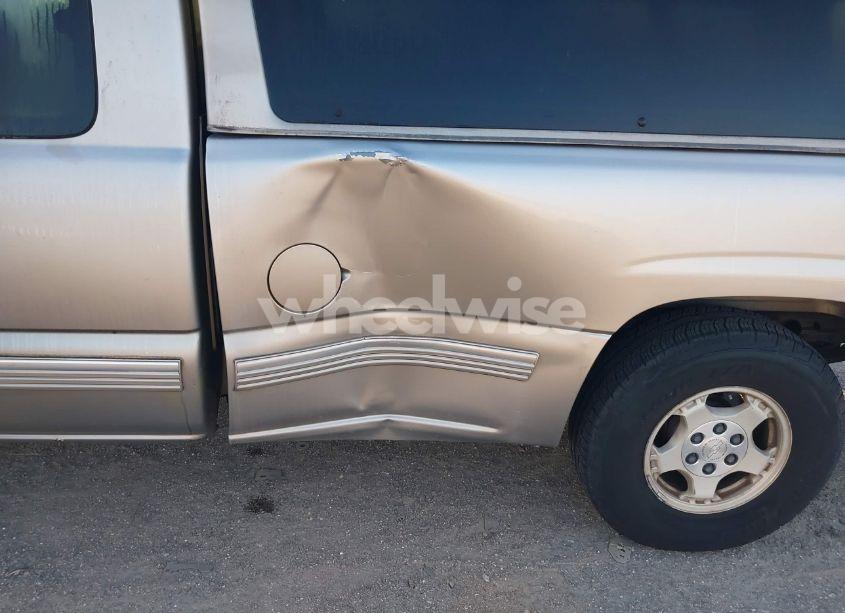 Photo 6 of 1999 Chevrolet Silverado 1500 LS (VIN 1GCEC19T7XE208969)