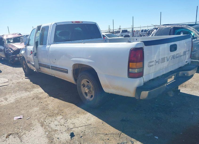 Photo 3 of 2002 Chevrolet Silverado 1500 (VIN 1GCEC19T82E127729)