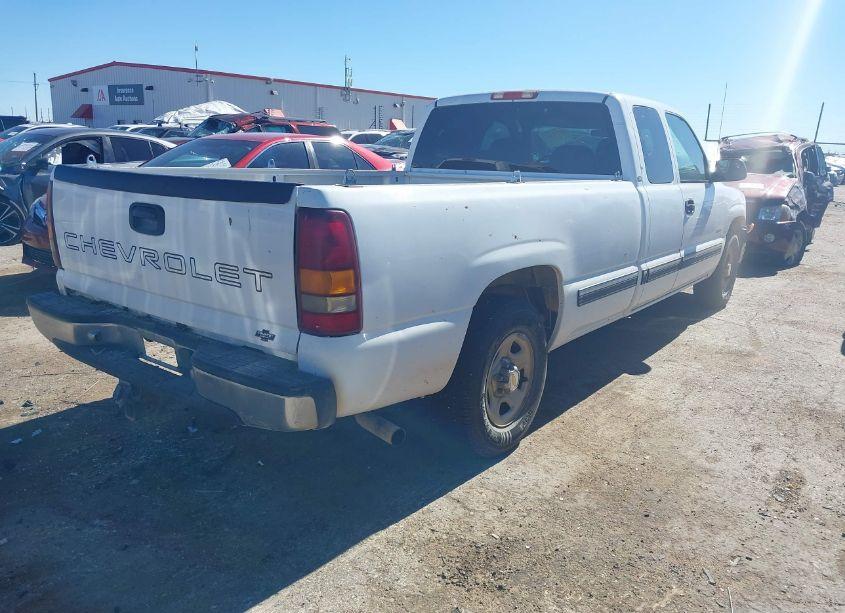 Photo 4 of 2002 Chevrolet Silverado 1500 (VIN 1GCEC19T82E127729)