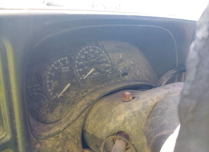 Photo 7 of 2002 Chevrolet Silverado 1500 (VIN 1GCEC19T82E127729)