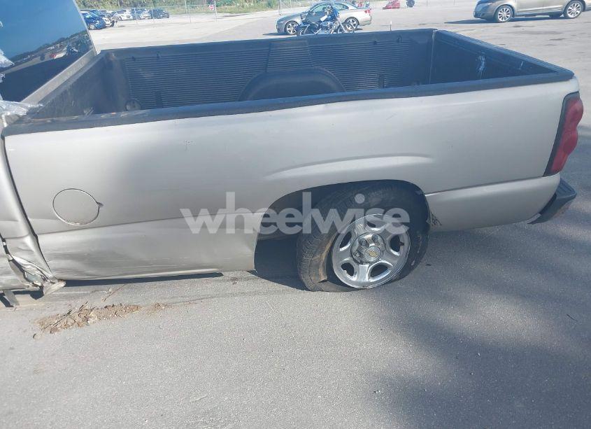 Photo 14 of 2004 Chevrolet Silverado 1500 LS (VIN 1GCEC19T84E311572)