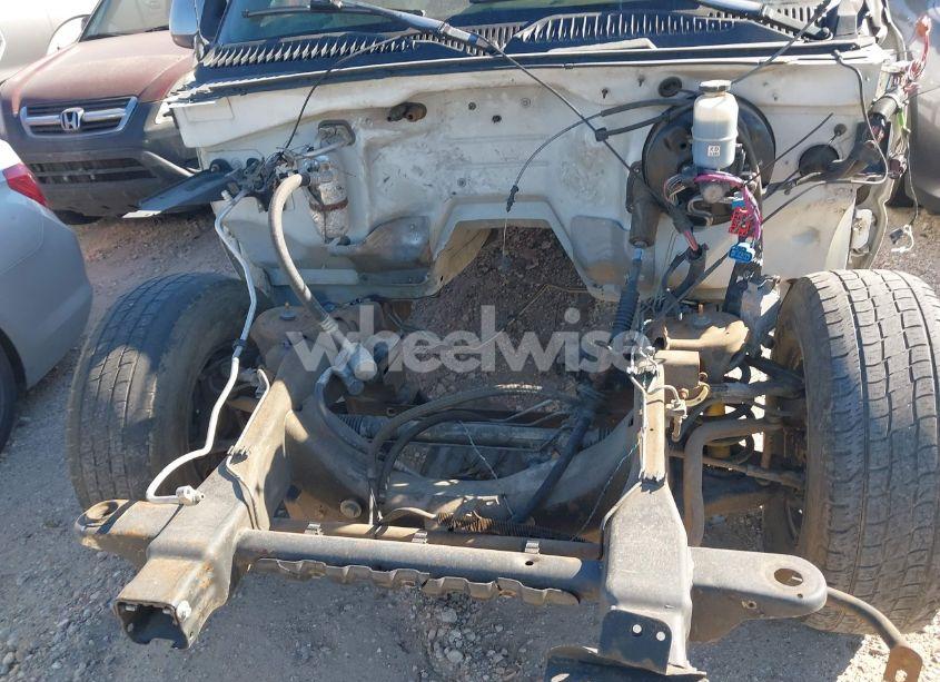 Photo 10 of 2000 Chevrolet Silverado 1500 LS (VIN 1GCEC19T8YZ221434)