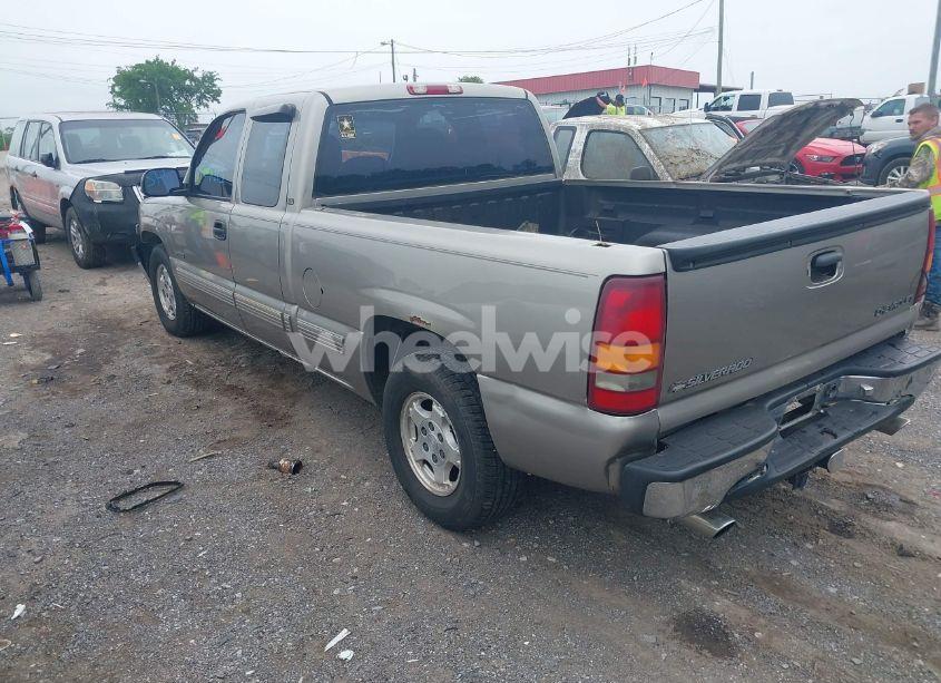 Photo 3 of 2000 Chevrolet Silverado 1500 LS (VIN 1GCEC19T8YZ274568)