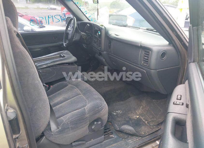 Photo 5 of 2000 Chevrolet Silverado 1500 LS (VIN 1GCEC19T8YZ274568)