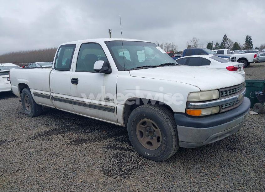 2002 Chevrolet Silverado 1500 LS (VIN 1GCEC19T92E213938) main photo