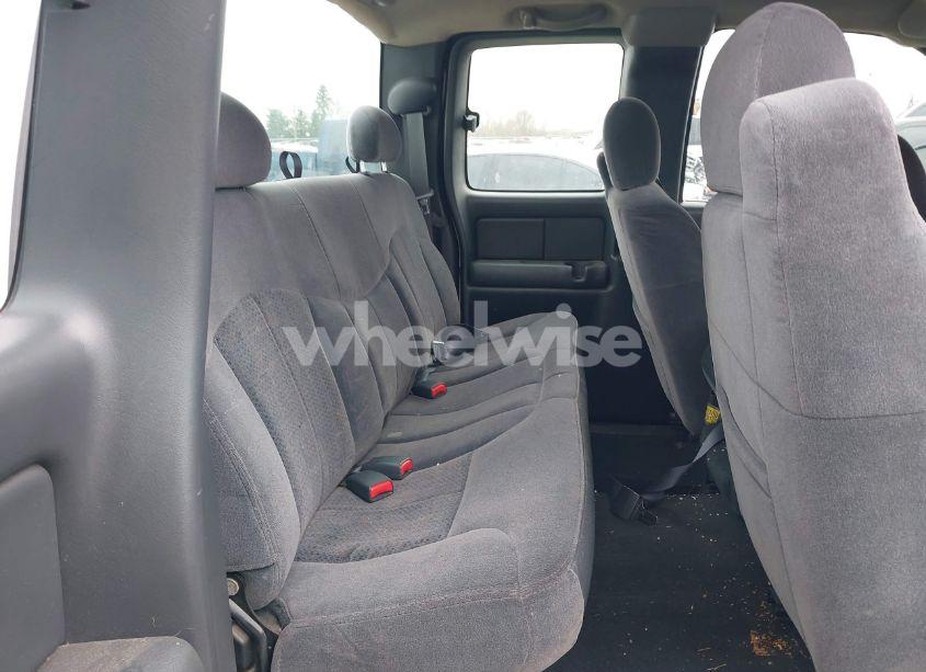 Photo 8 of 2002 Chevrolet Silverado 1500 LS (VIN 1GCEC19T92E213938)