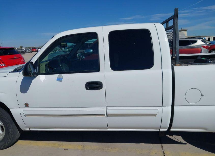 Photo 15 of 2003 Chevrolet Silverado 1500 LS (VIN 1GCEC19T93Z120590)