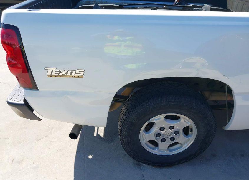 Photo 19 of 2003 Chevrolet Silverado 1500 LS (VIN 1GCEC19T93Z120590)