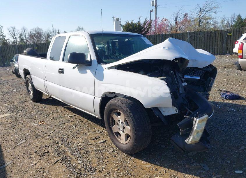 2005 Chevrolet Silverado 1500 LS (VIN 1GCEC19T95E233398) main photo
