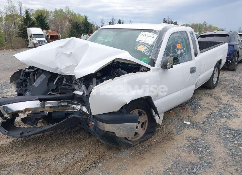 Photo 2 of 2005 Chevrolet Silverado 1500 LS (VIN 1GCEC19T95E233398)