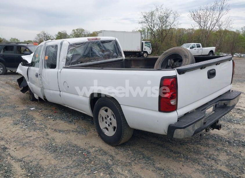 Photo 3 of 2005 Chevrolet Silverado 1500 LS (VIN 1GCEC19T95E233398)