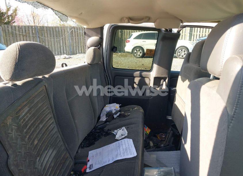 Photo 8 of 2005 Chevrolet Silverado 1500 LS (VIN 1GCEC19T95E233398)