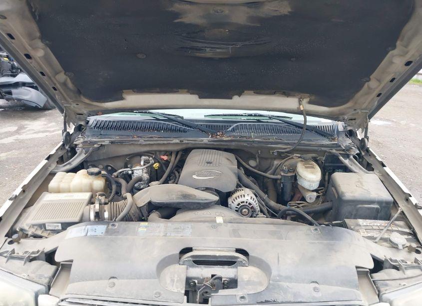 Photo 10 of 2003 Chevrolet Silverado 1500 LS (VIN 1GCEC19TX3Z280431)