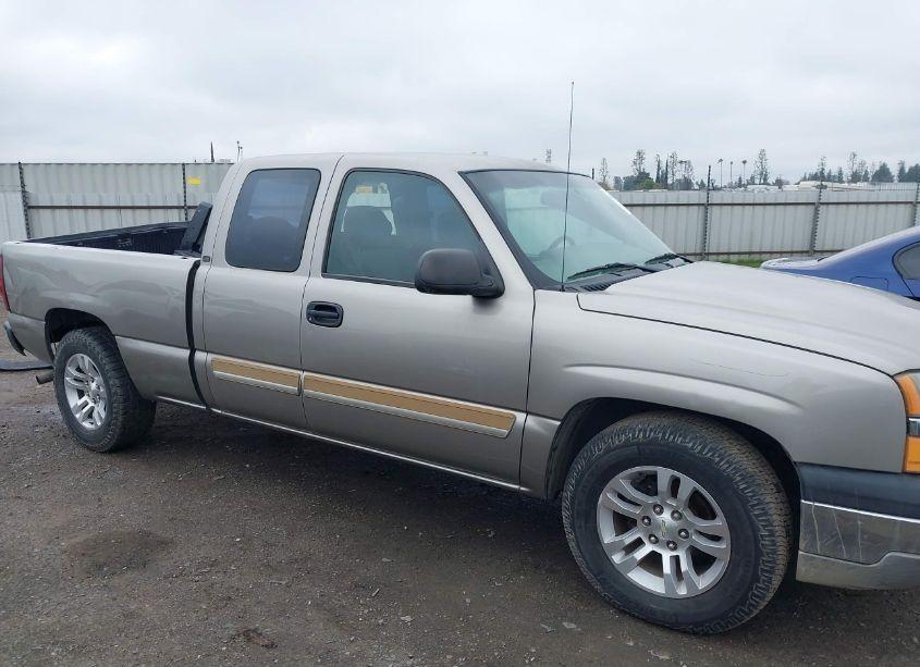 Photo 14 of 2003 Chevrolet Silverado 1500 LS (VIN 1GCEC19TX3Z280431)