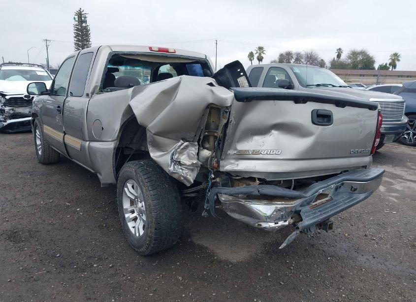 Photo 3 of 2003 Chevrolet Silverado 1500 LS (VIN 1GCEC19TX3Z280431)
