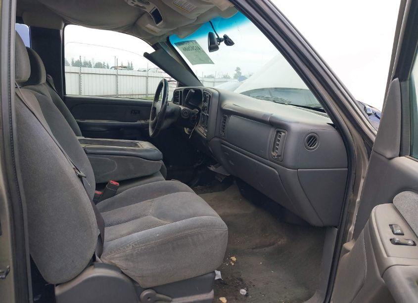 Photo 5 of 2003 Chevrolet Silverado 1500 LS (VIN 1GCEC19TX3Z280431)