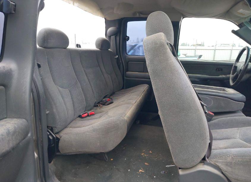 Photo 8 of 2003 Chevrolet Silverado 1500 LS (VIN 1GCEC19TX3Z280431)