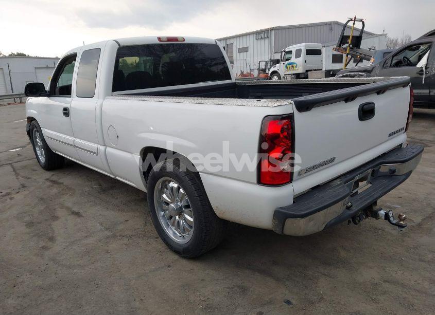 Photo 3 of 2004 Chevrolet Silverado 1500 LT (VIN 1GCEC19TX4Z316927)