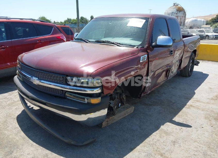 Photo 2 of 2000 Chevrolet Silverado 1500 LS (VIN 1GCEC19TXYZ179798)