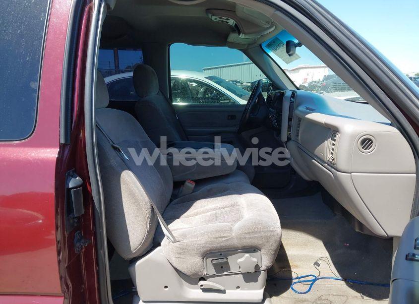 Photo 5 of 2000 Chevrolet Silverado 1500 LS (VIN 1GCEC19TXYZ179798)