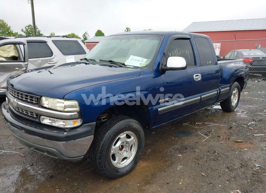 Photo 2 of 2002 Chevrolet Silverado 1500 LS (VIN 1GCEC19V02Z213790)