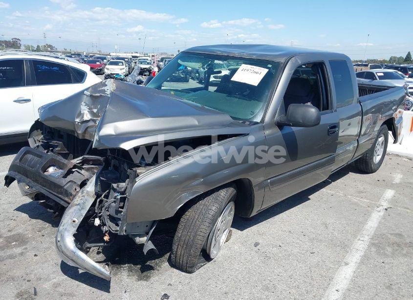 Photo 2 of 2006 Chevrolet Silverado 1500 LT1 (VIN 1GCEC19V06Z206831)
