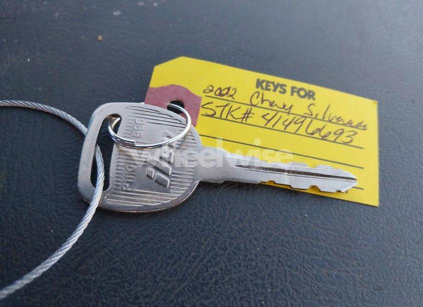 Photo 11 of 2002 Chevrolet Silverado 1500 (VIN 1GCEC19V12E302095)