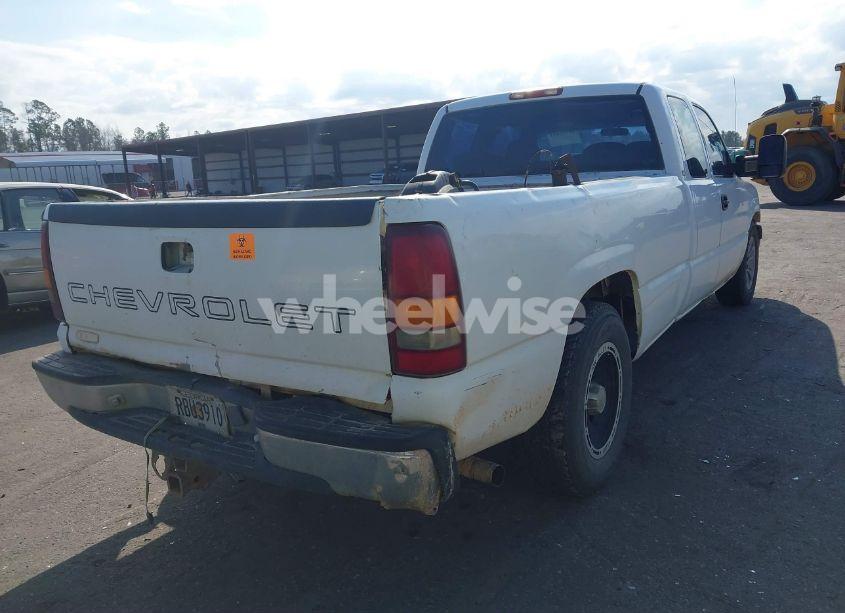 Photo 4 of 2002 Chevrolet Silverado 1500 (VIN 1GCEC19V12E302095)